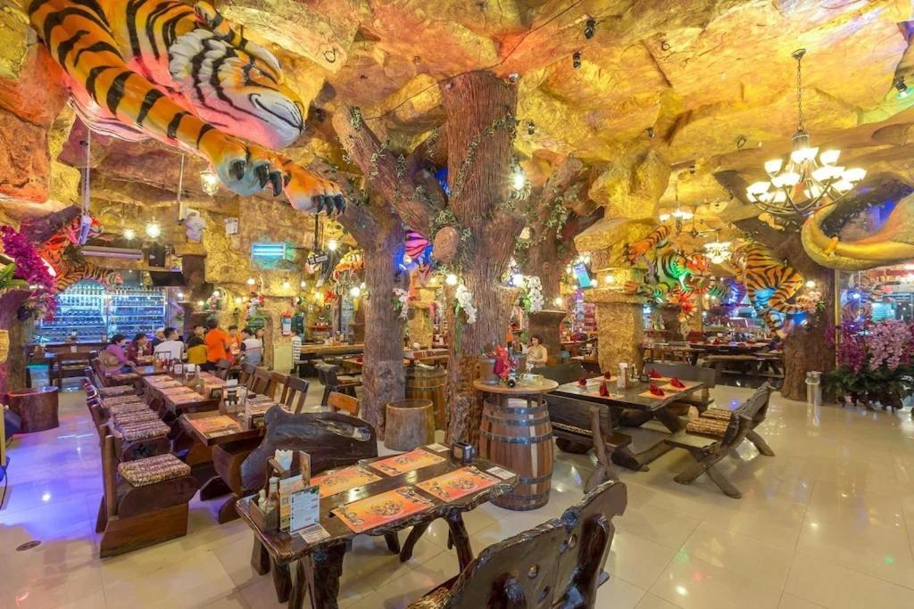 Tiger Complex By Eyg Hotell Patong Eksteriør bilde